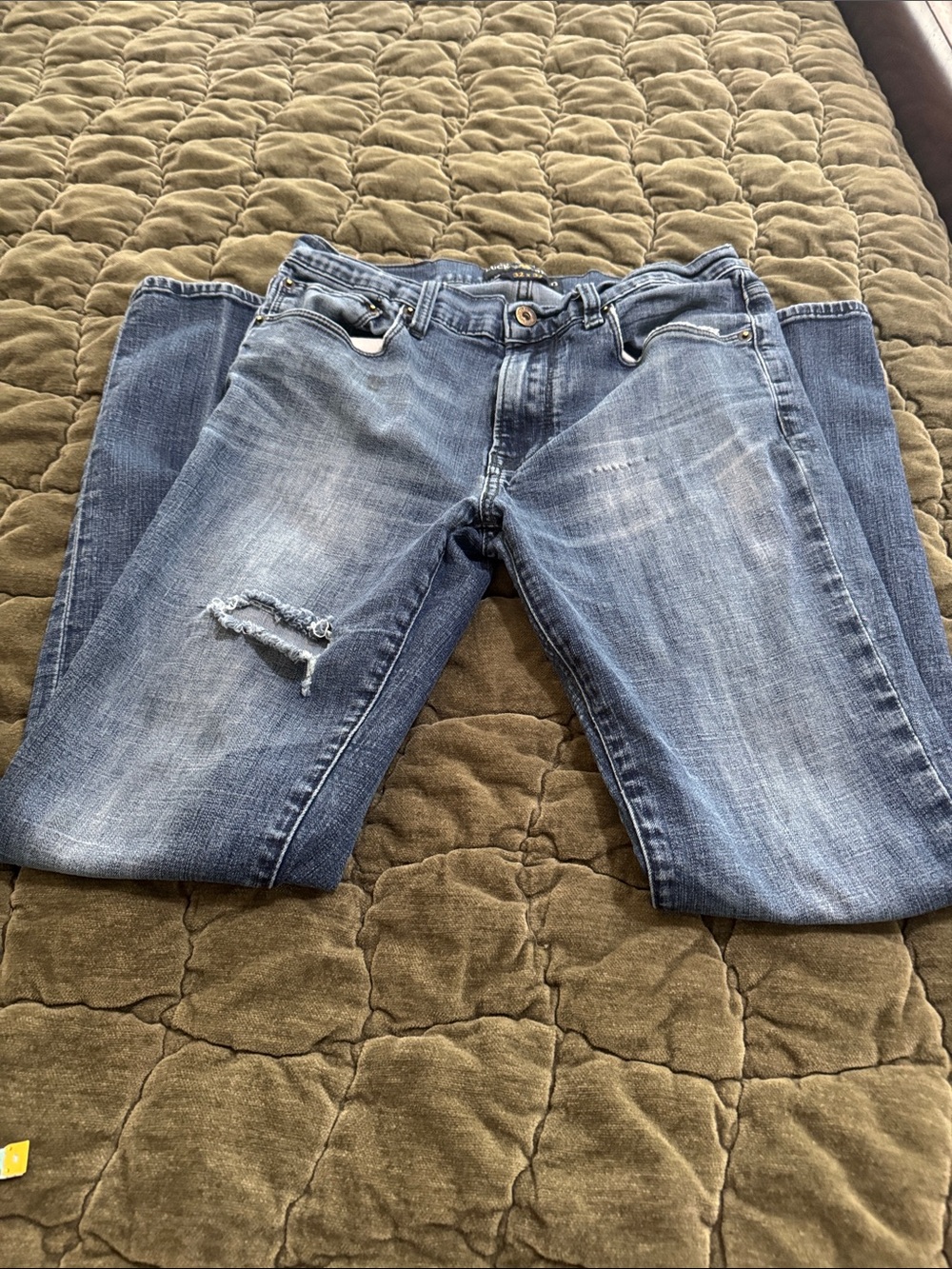Lucky Brand Men’s Rebel Super Skinny Jeans in Faded Blue Wash 32x32